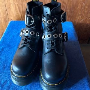 Platform Doc Martens
